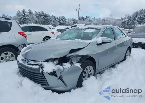 2016 Toyota Camry Le z USA, uszkodzony, nr VIN 4T4BF1FK3GR578975